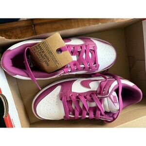Nike Women’s Dunk Low Next Nature 7.5 Fuschia